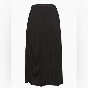 Aritzia Babaton Pleated Skirt (sold out style “Jude”) in Black